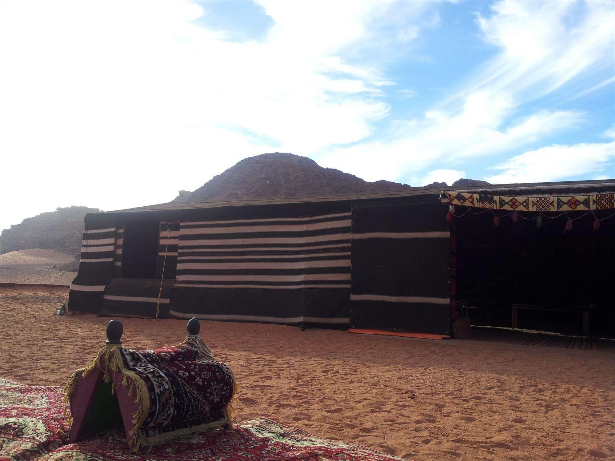 Wadi Rum Caravan Camp Exteriör bild